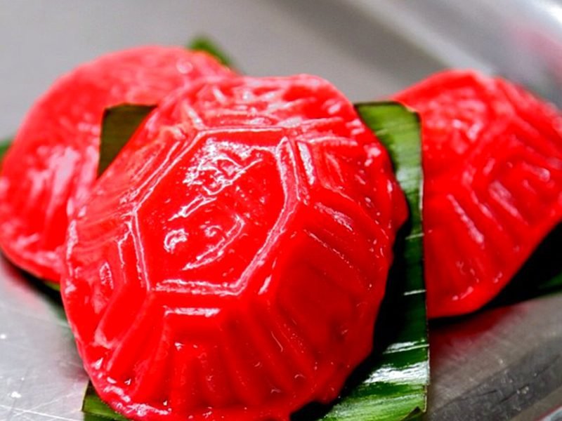Ang Ku Kuih — red tortoise kuih with mung bean filling
